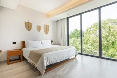 Image de Luxury 2bd Condo 3 blk from 5th Ave W/PoolandParking