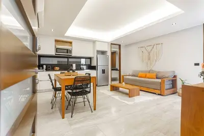 Image de Luxury 1bd Condo 3 blk from 5th Ave W/PoolandParking