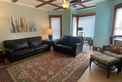 Image de Centrally located house in Bemus Point with lake access. Pet friendly!