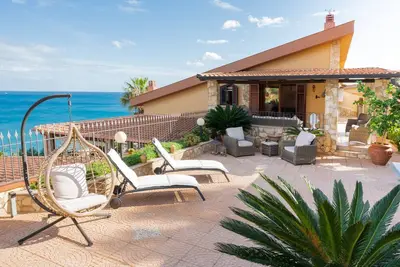 Image de Gorgeous Villa with outbuilding for a relaxing vacation