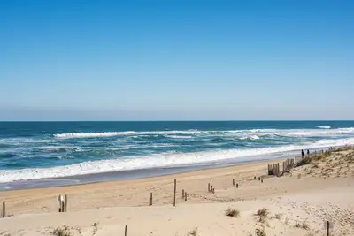 Image de Beautiful Pup-Friendly Oceanfront Resort with Gym, Pool & Games! Well Stocked!
