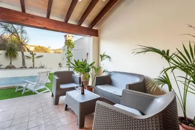 Image de Beautiful Mallorca Villa | 3 Bedrooms | Villa Townhouse Memories | Walking Distance to Town Square & Private Pool | Consell