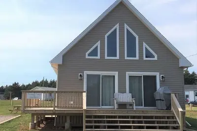 Image de Beach House across from Savage Harbour Beach with Spectacular Ocean View!