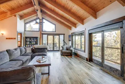 Stateline Mountain Cabin: 3 Mi to Heavenly Resort
