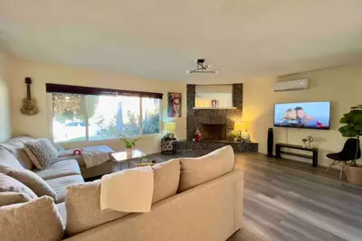 Image de Jie’s Choice Family Spacious 3b2b 15 mins to DT². \n\n