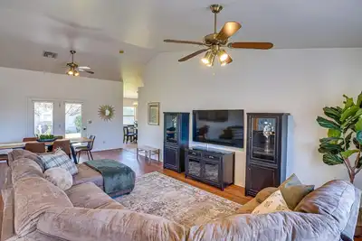 Image de Thatcher Home w/ Fenced Backyard: 3 Mi to Downtown