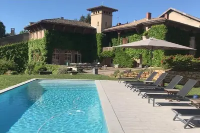 Image de La croix des Rameaux, magnifique 350m² Monts d'Or