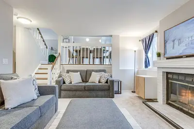 Image de 7 Mi to Downtown Denver: Family Home w\/ Fire Pit!