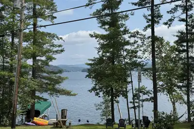 Image de Lakefront house with mountain-range views, waterfront dock, 2 SUPs & kayak