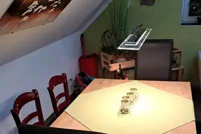 Image de Urgemütliche Ferienwohnung, Offenes Spitzdach Nähe Weinanbaugebieten