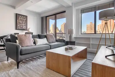 Modern Upper East Side 1br w/ Elevator & Doorman, nr Museums, by Blueground