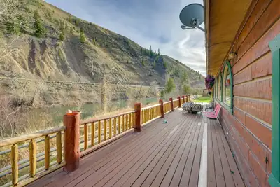 Image de Salmon Vacation Rental w/ On-Site River Access!