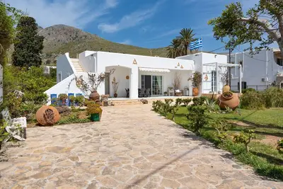 Image de Villa 'Peristeri' avec vue sur la mer, Wi-Fi et climatisation