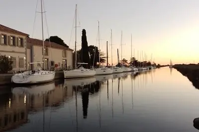 Image de Appartement rénové tout confort 67m2. centre village.