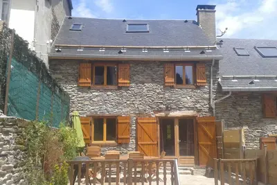 Authentique Chalet Grange, Jardin CLÔTURE, A 5 Mn Du Centre De Luchon