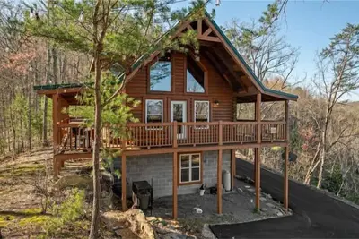 Image de This cabin is a 3 bedroom(s), 3 bathrooms, located in Sevierville, Tn.