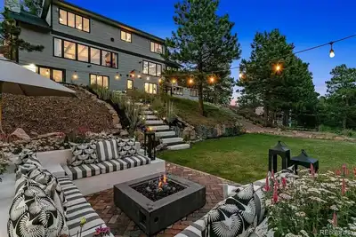 Image de Eco-Friendly Lookout Mountain Getaway with Rocky Mountain Views
