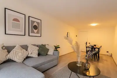 El Golf Social: 2br near Mut w/ Pool Fun!