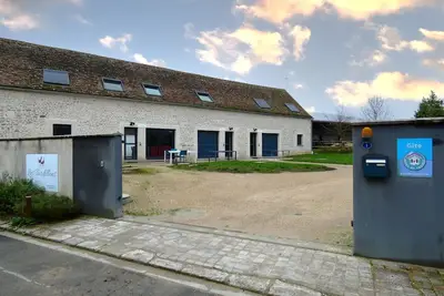 Image de Gîtes contemporains et rénovés avec jardin, terrasse et parking à Moutiers en Beauce