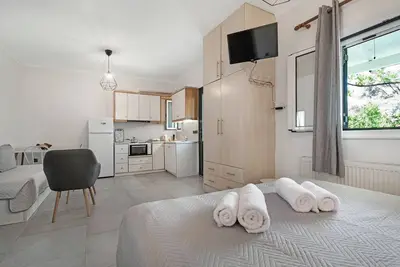 Image de Appartement \"Dionysia Room 3\" avec terrasse privée, Wi-Fi et climatisation