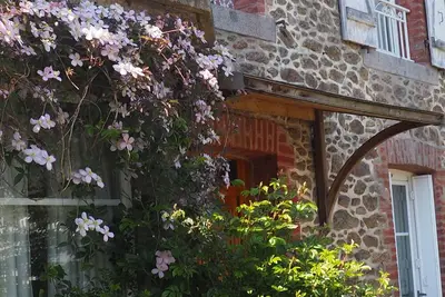 Image de Maison bord de mer  avec  parking et jardin clos.