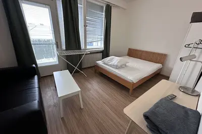 Image de A sunny 2 bedroom apt with a terrace on Charles square