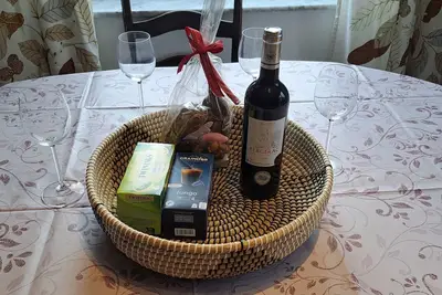 Image de Your other Home\n7-8 people, Detached Villa, Towels and Linens provided for free.