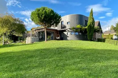 Image de 1h10 de Paris Maison de campagne avec piscine et jacuzzi