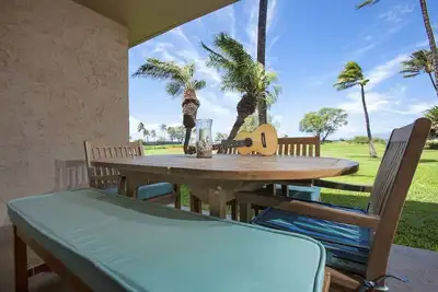 Image de Maui Kihei oceanfront/beach, grd floor, 2 bd/2bth, updated condo, Luana Kai A103,