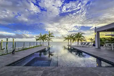 Oceanfront Luxury, Infinity Pool W/Spa, Dock, Kayaks