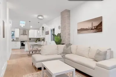 Image de New 3 bd + 2 bth| 6 min Rogers| 3 min Royal Alex