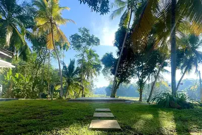 Image de A bungalow to experience nature in its purest form. 10 minutes from the beach!
