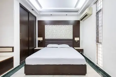 Image de Luxury Cozy Furnish Couple Friendly South Delhi Nfc Metro Apollo Fortis Escort\n