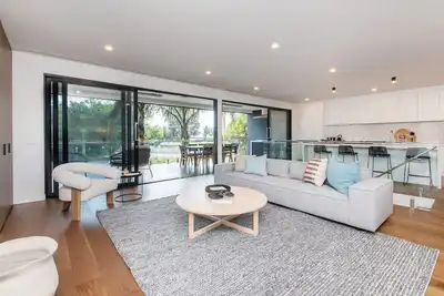 Image de Sandringham Sunshine Escape