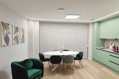 Image de Elegancia y Modernidad en el Punto más Céntrico de Oviedo