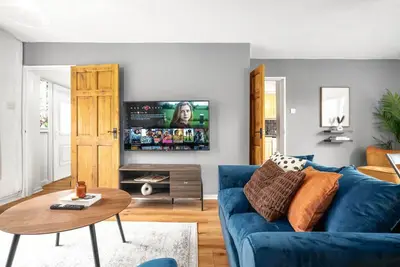 Image de Luxury 3 Bed House - Garden - Parking