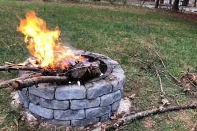 Image de Cozy up to the fire at The Raven’s Nest in Boone