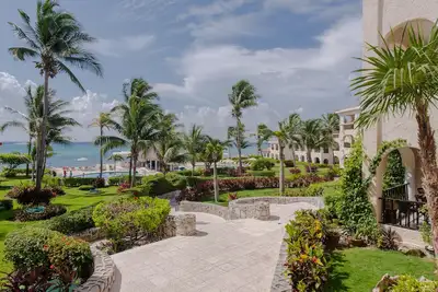 Image de Oceanfront Bliss:Lovely 2-Bedroom Condo at Xaman Ha