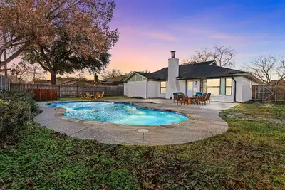 Image de Golden Dfw - Near Stadiums, Large Pool, Fire Pit