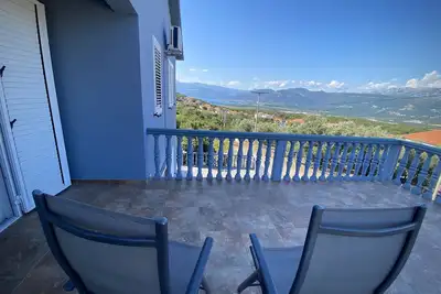 Image de Captivating and Spacious 2-Bed House in Vranovici