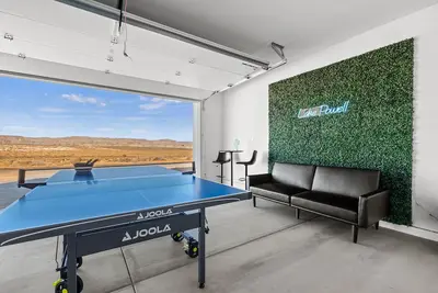 Image de Oasis at Lake Powell - Hot Tub & Roof Top Deck - 4 Bedrooms/Sleeps 13