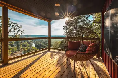 Image de Cozy Cabin In The Sky, with direct access to public hunting, fishing access.