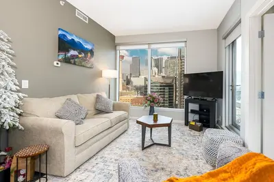 Image de Unbeatable view, walk to Bmo, Stampede, Free Underground parking