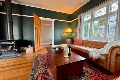 Image de Cosy Launceston Spa Cottage w Fire Pit and Bbq