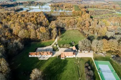 Évasion en Sologne : Gîte Pmr, Billard, Tennis & Nature Proche Châteaux de la Loire