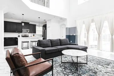 Image de Last Minute Disney Getaway! Private Pool & Themed Bedrooms. Book Now! #98109