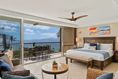 Image de Updated Oceanfront Condo with Stunning Views and Beach Access Mana Kai 614