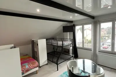 Image de Olympic Villa Poissy : Ideal Stay 20min from Paris for the Games - 20pers.