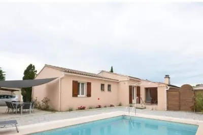 Image de Maison familiale avec grands espaces en Provence - Piscine animaux acceptés
