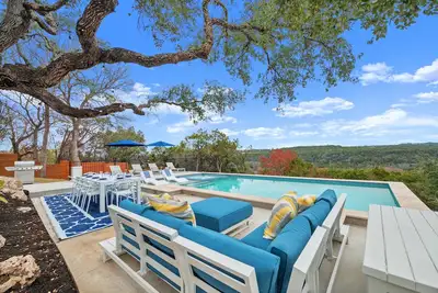 Image de Overlook Oasis-Stunning Views-Pool and Spa!